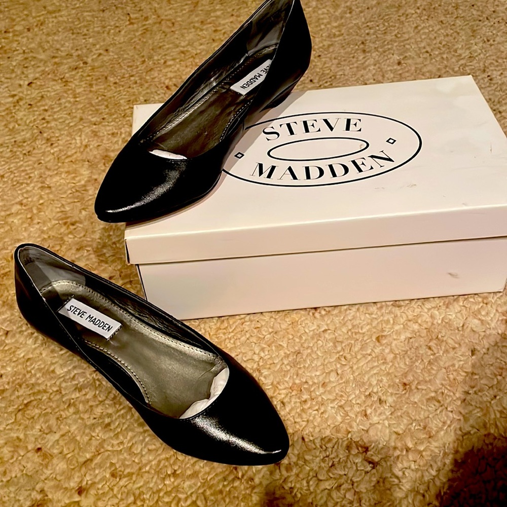 Steve Madden woman’s shoes.